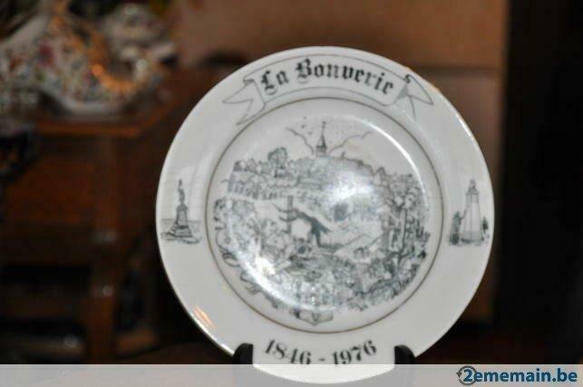 assiette commémorative des 150 ans de la bouverie, Antiquités & Art, Antiquités | Céramique & Poterie, Enlèvement
