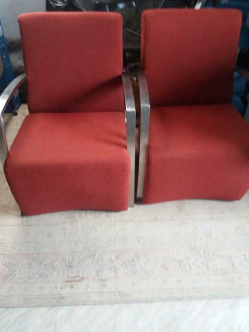2 rode zetels in RSV look, Huis en Inrichting, Zetels | Zetels, Zo goed als nieuw, Rechte bank, Eenpersoons, Minder dan 150 cm