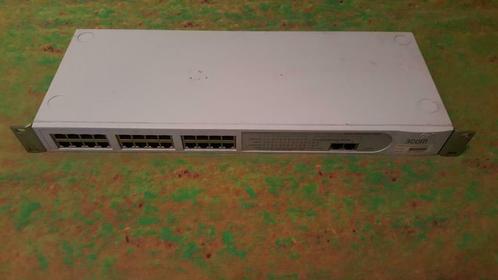 3COM 3C16475 3 BASELINE 24PT + 2 10/100/1000 Switch, Computers en Software, Routers en Modems, Gebruikt, Ophalen of Verzenden