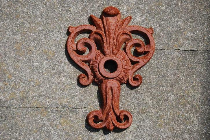 Ancrage de façade,tirant en font ouvragée (jamais utilisé), Doe-het-zelf en Bouw, Overige Doe-Het-Zelf en Bouw, Ophalen