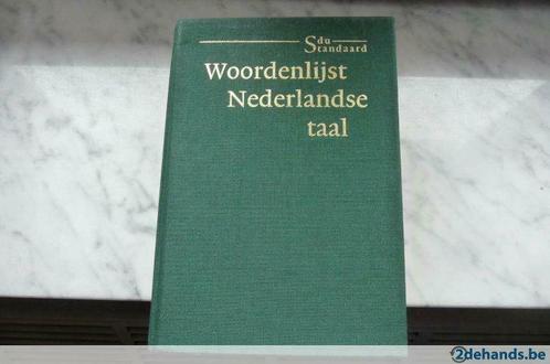 Groene boekje - woordenlijst nederlandse taal, Livres, Dictionnaires, Utilisé, Néerlandais, Enlèvement ou Envoi