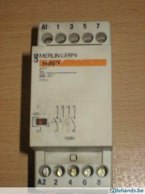 3 relais/contactoren, Doe-het-zelf en Bouw, Elektriciteit en Kabels, Gebruikt, Overige typen, Ophalen of Verzenden