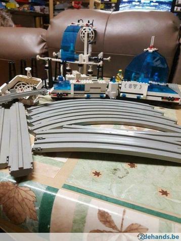 lego space monorail beschikbaar voor biedingen