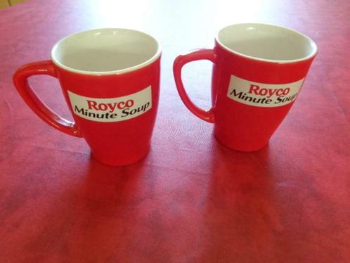 2 Tasses rouges. "ROYCO" minute soup., Maison & Meubles, Cuisine | Vaisselle, Comme neuf, Tasse(s) et/ou soucoupe(s), Autres styles