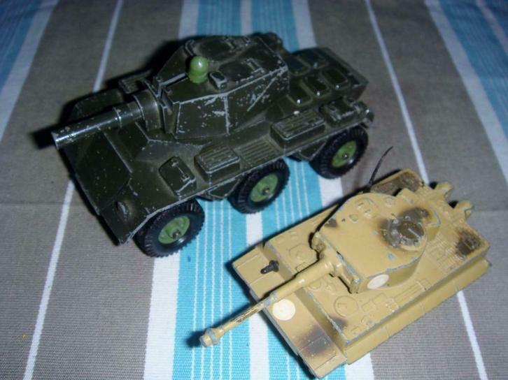 Saladin Armoured Car, Crescent Toys 1263; 1 char Tigre, Verzamelen, Poppetjes en Figuurtjes, Gebruikt, Ophalen of Verzenden