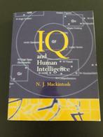 IQ and human intelligence - Mackintosh, Ophalen of Verzenden