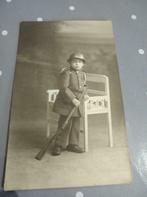 Enfant en tenue militaire- Photo Albert CAREMME de Huy, Collections, Photos & Gravures, Enfant, Enlèvement ou Envoi, Avant 1940