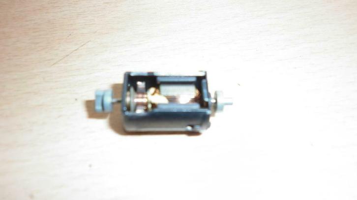 Modeltreinmotor voor cardanas met inkeping, Hobby en Vrije tijd, Modeltreinen | H0, Gebruikt, Locomotief, Gelijkstroom, Overige merken