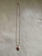 Très jolie chaîne avec son pendentif porte de 2 photos