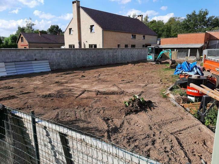 Mini pelle 3t a louer avec opérateur  terrassement jardins, Zakelijke goederen, Machines en Bouw | Kranen en Graafmachines, Dumper