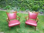 2 chaise en skai rouge bois ancien confortable des années 19, Maison & Meubles, Canapés | Salons, Comme neuf, Cuir, Une personne