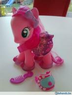 My Little Pony Pinkie Pie 15 cm + 2 verkleedsetjes, Utilisé, Enlèvement ou Envoi