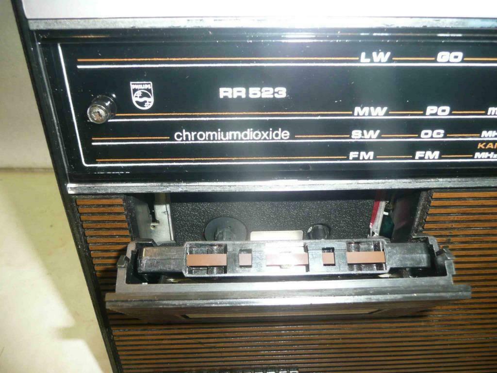 VINTAGE 1975 RADIO-RECORDER PHILIPS RR523