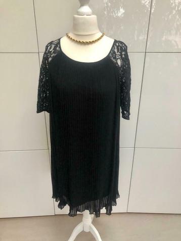 Robe noire avec Twin-Set en dentelle - taille moyenne, Taille 38/40 (M), Au-dessus du genou, Twin Set, Comme neuf