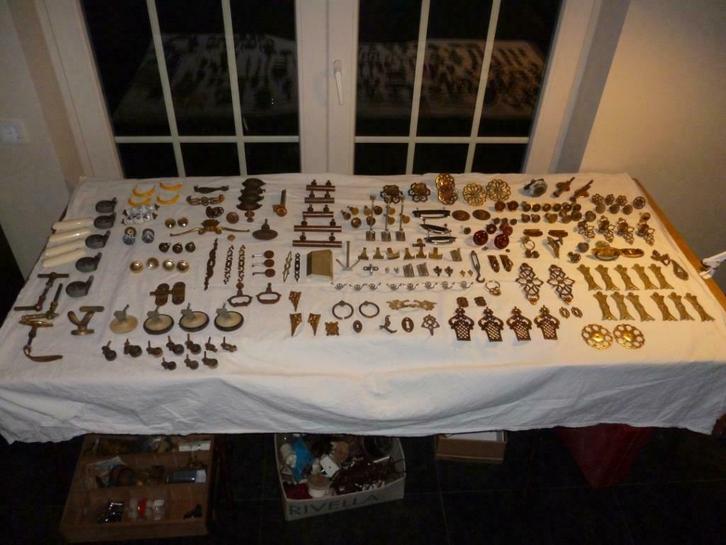 Grote verzameling van antieke deurknoppen grepen koper etc, Antiek en Kunst, Antiek | Gereedschap en Instrumenten, Ophalen