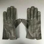 Paire de gants gris en cuir vintage --, Vêtements | Femmes, Bonnets, Écharpes & Gants, Sans marque, Enlèvement ou Envoi, Porté