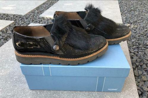 Softwaves schoenen met imitatiebont mt 38, Kleding | Dames, Schoenen, Gedragen, Zwart, Ophalen of Verzenden