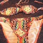 gekleurde bikini, Enlèvement ou Envoi, Porté, Bikini