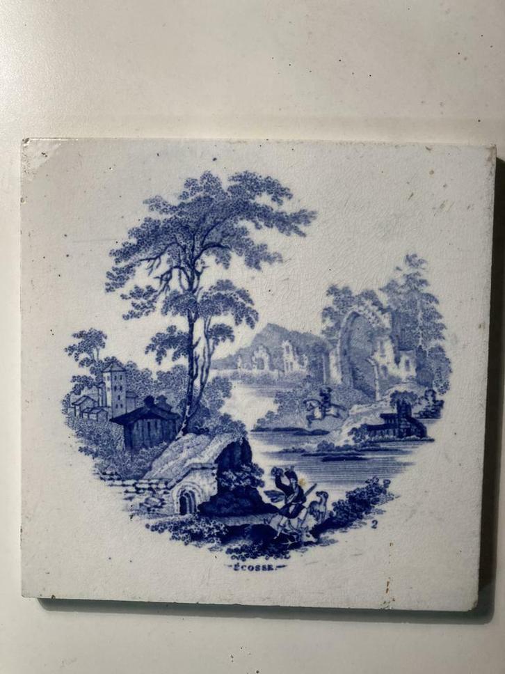 Oude/antieke Delfts Blauwe wandtegel “Écosse”, Antiek en Kunst, Antiek | Wandborden en Tegels, Ophalen