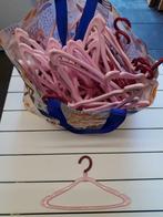 30 roze kunststof kleding hangers kapstok meisje, Comme neuf, Enlèvement ou Envoi