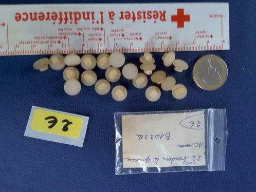 partij van 22 kleine knoopjes 10 mm beige oker B1022Q, Hobby en Vrije tijd, Naaien en Fournituren, Nieuw, Knoop of Knopen, Ophalen of Verzenden
