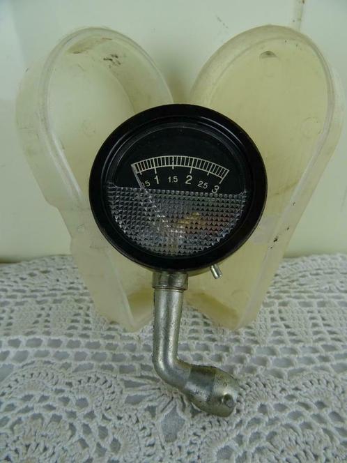 Vintage bandendrukmeter MA Vintage meter bandendruk curiosa, Antiek en Kunst, Curiosa en Brocante, Ophalen of Verzenden
