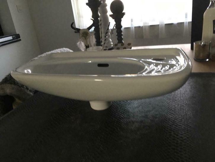 Porselein wit handenwasser lavabo voor in toilet, Doe-het-zelf en Bouw, Sanitair, Gebruikt, Wastafel, Ophalen