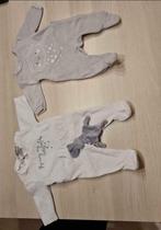 2 pyjamas taille 0 mois (50 cm), Enlèvement