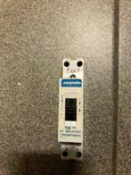 2 contactors, Ophalen of Verzenden, Zo goed als nieuw