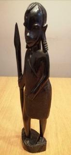 Statuette de guerrier en bois, Enlèvement ou Envoi