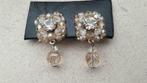 Boucles d'oreille clips Clair De Femme brillant cristal, Handtassen en Accessoires, Oorbellen, Glas, Beige, Gebruikt, Hangers