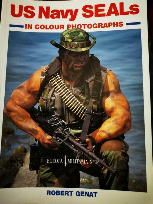Livre de photographies des phoques de la marine en couleurs, Livres, Guerre & Militaire, Comme neuf, Général, Ne s'applique pas