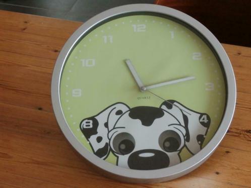 Hangklok Dalmatiërs, Huis en Inrichting, Woonaccessoires | Klokken, Zo goed als nieuw, Wandklok, Analoog, Ophalen of Verzenden
