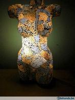 Lampe d'ambiance torse femme en verre mosaïque colorée fait, Antiquités & Art, Art | Sculptures & Bois, Enlèvement ou Envoi