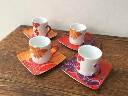 Lot de 4 petites tasses Bruno Evrard création  porcelaine, Maison & Meubles, Cuisine | Vaisselle, Comme neuf, Porcelaine