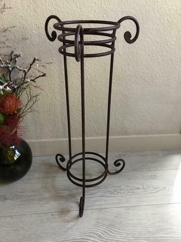 Porte vasque en fer forgé, Utilisé, Métal, Moins de 25 cm