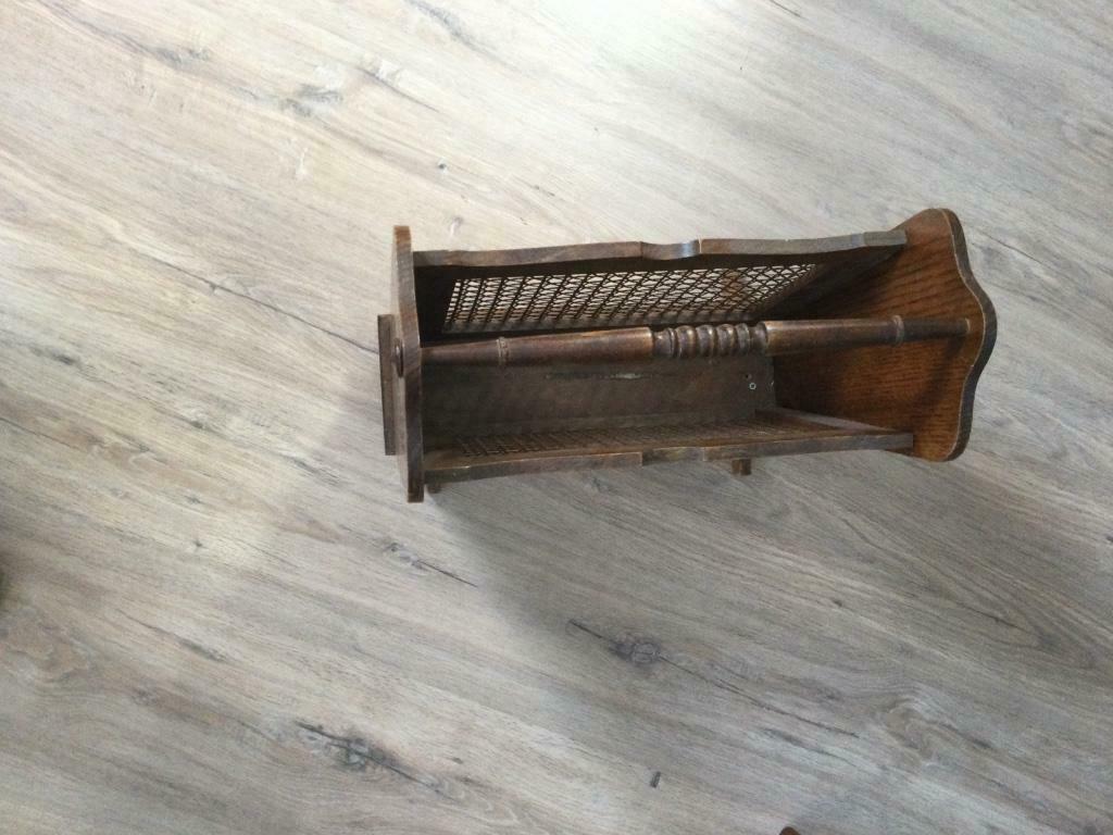 Porte journaux en bois avec canelage, Enlèvement ou Envoi, Utilisé