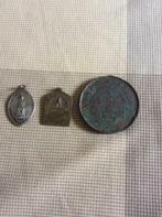 3 medailles 1 zilveren 1919 leuven-1 1940-45 amerika-belgie, Postzegels en Munten, Penningen en Medailles, Ophalen of Verzenden