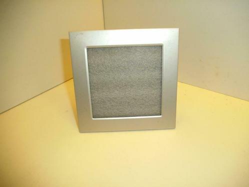 Cadre photo carré en métal (DS170-029), Maison & Meubles, Accessoires pour la Maison | Cadres, Comme neuf, Moins de 50 cm, Moins de 50 cm