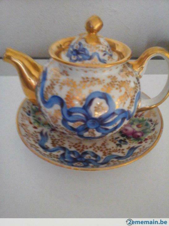 Une théière/sous tasse vieux Paris "égoiste" fin 19 siècle, Antiquités & Art, Antiquités | Céramique & Poterie, Enlèvement ou Envoi