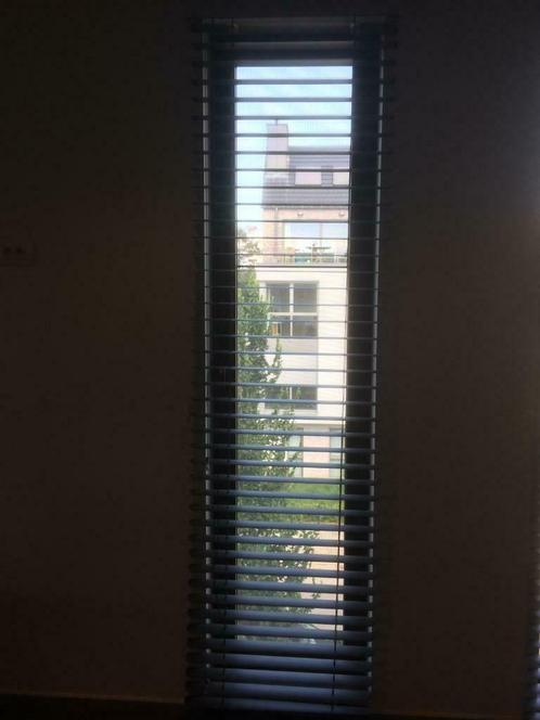 5 Horizontale Luxaflex jaloezieën in aluminium, Huis en Inrichting, Stoffering | Gordijnen en Lamellen, Zo goed als nieuw, 200 cm of meer