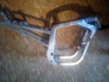 châssis gsxr 750 1988 1989 beschikbaar voor biedingen