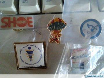 Lot 28 pins, Enlèvement ou Envoi, Neuf, Insigne ou Pin's