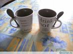 2 mugs cafe - chocolat en faïence avec cuiller., Tasse(s) et/ou soucoupe(s), Enlèvement ou Envoi, Neuf