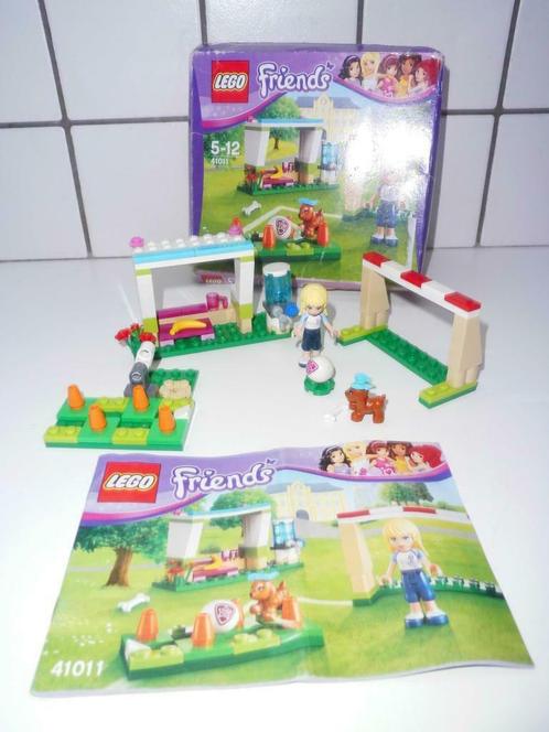 lego 41011 van friends Stephanie's Soccer Practice, Kinderen en Baby's, Speelgoed | Duplo en Lego, Zo goed als nieuw, Lego, Complete set