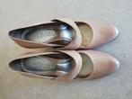 Lederen pumps - beige - maat 40 - merk Daniela, Pumps, Beige, Ophalen of Verzenden, Zo goed als nieuw