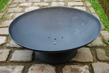 Bbq,braséro,vasque, chauffe terrasse en fonte diamètre 60 cm