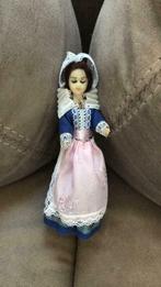 Bretonne de Pont-Aven, Comme neuf