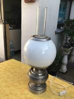 Lampe sur pied en étain - globe en verre -année 70, Antiquités & Art