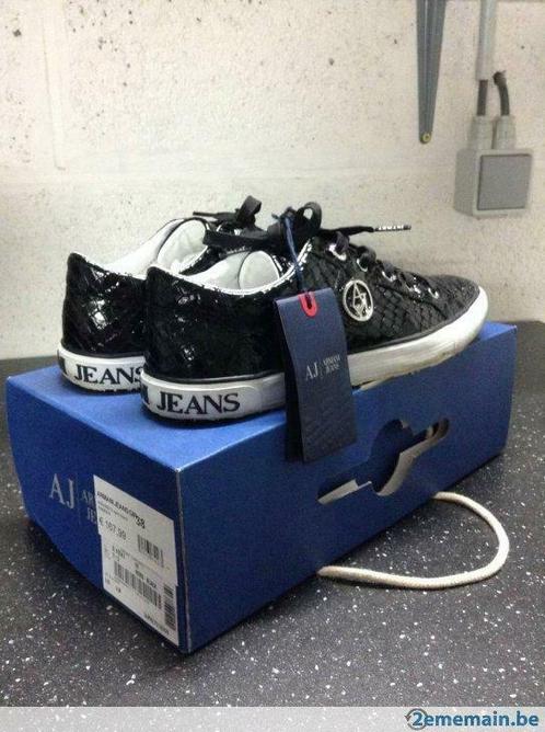 Sneakers Armani Jeans zwart (maat 38), Kleding | Dames, Schoenen, Zo goed als nieuw, Sportschoenen, Zwart, Ophalen